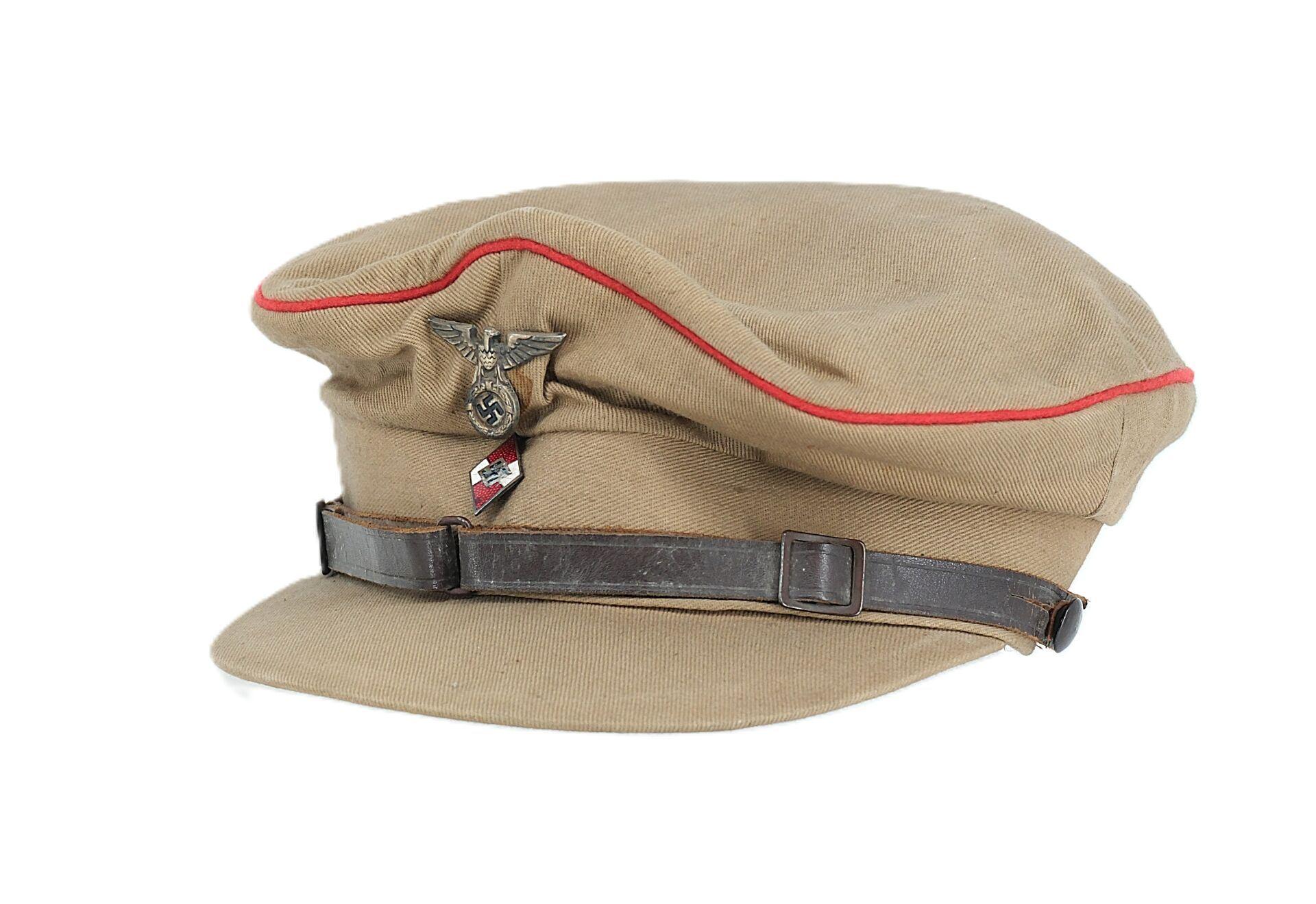 Casquette de la Jeunesse Hitlérienne.