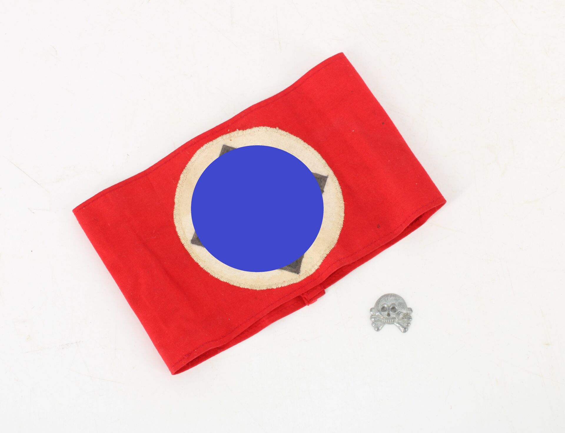 Brassard & insigne Totenkopf