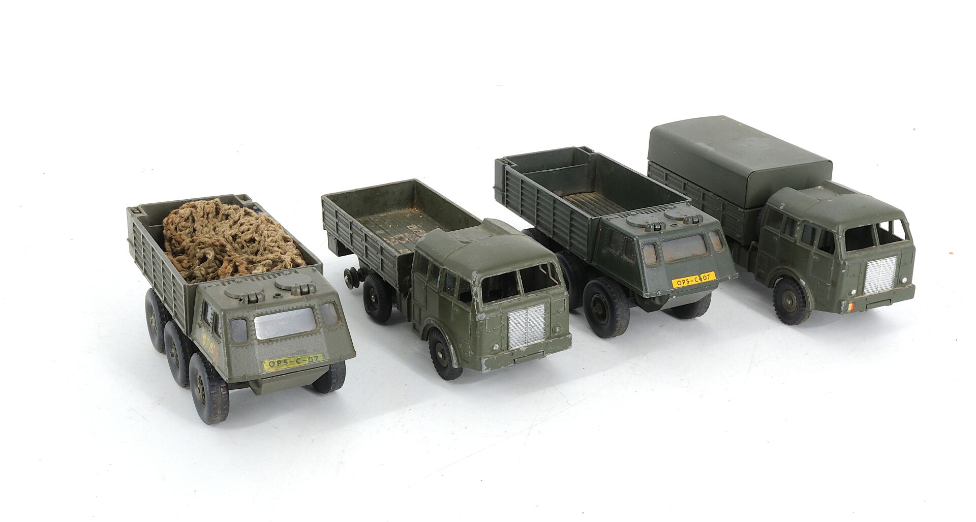 Lot de quatre camions Berliet