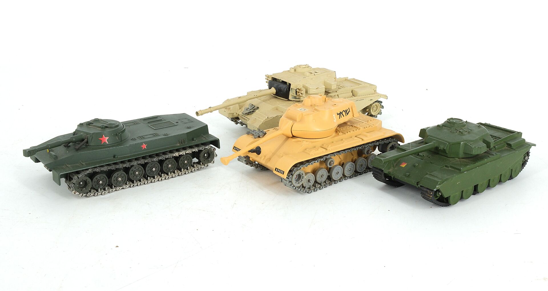 Quatre engins blindés – Image 2