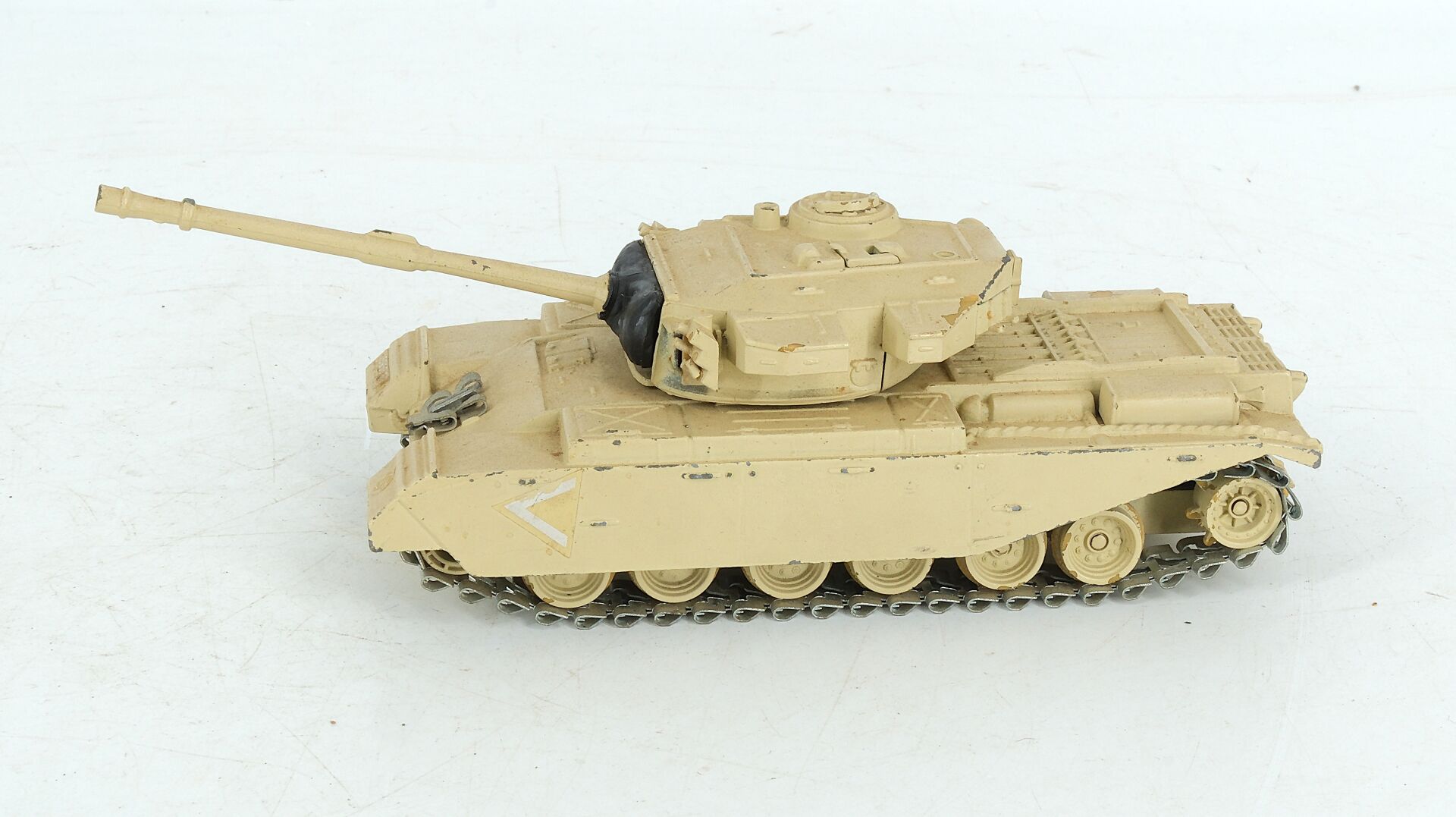 Quatre engins blindés – Image 5