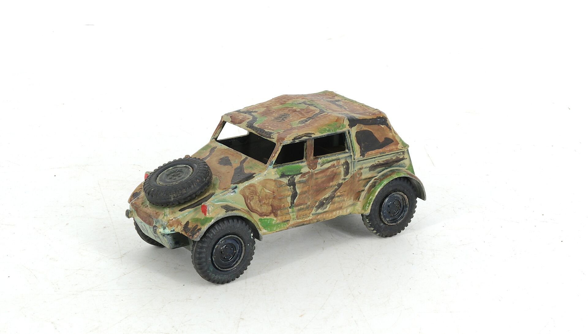 Kubelwagen, Sd.Kfz & deux camions Mercedes Unimog – Image 5