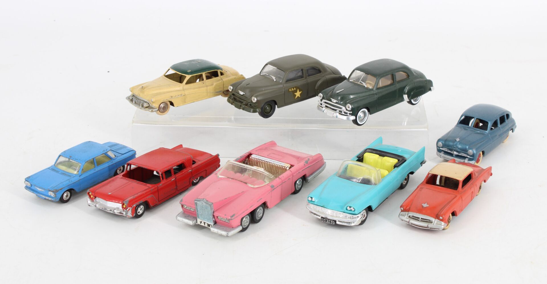 Lot de 9 véhicules miniatures - États Unis