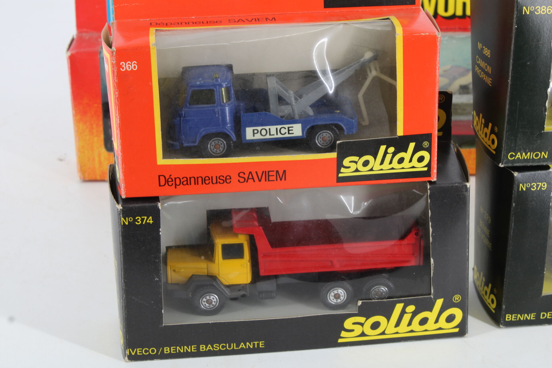 Six véhicules poids lourds en boite d'origine – Image 5