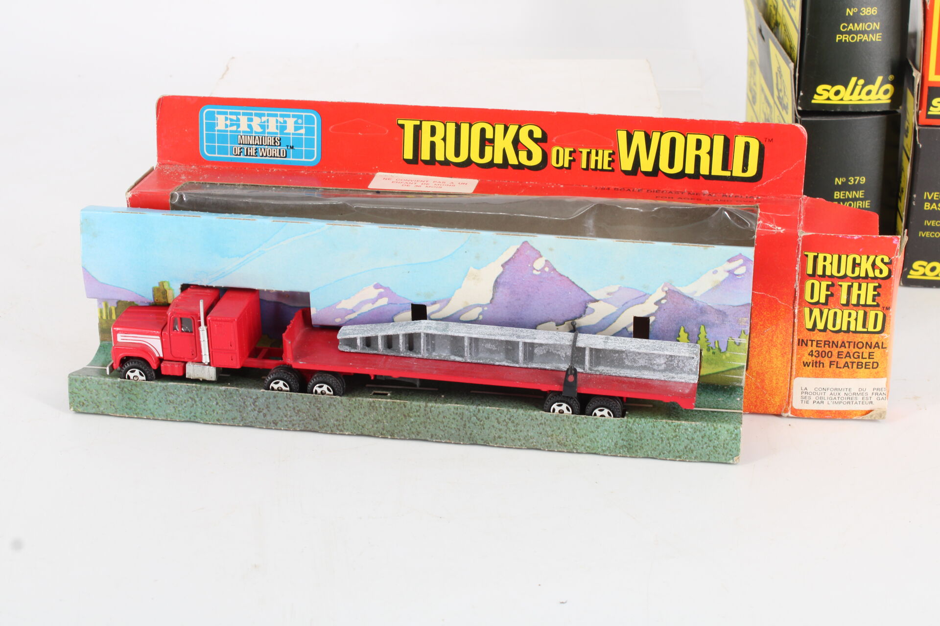 Six véhicules poids lourds en boite d'origine – Image 6