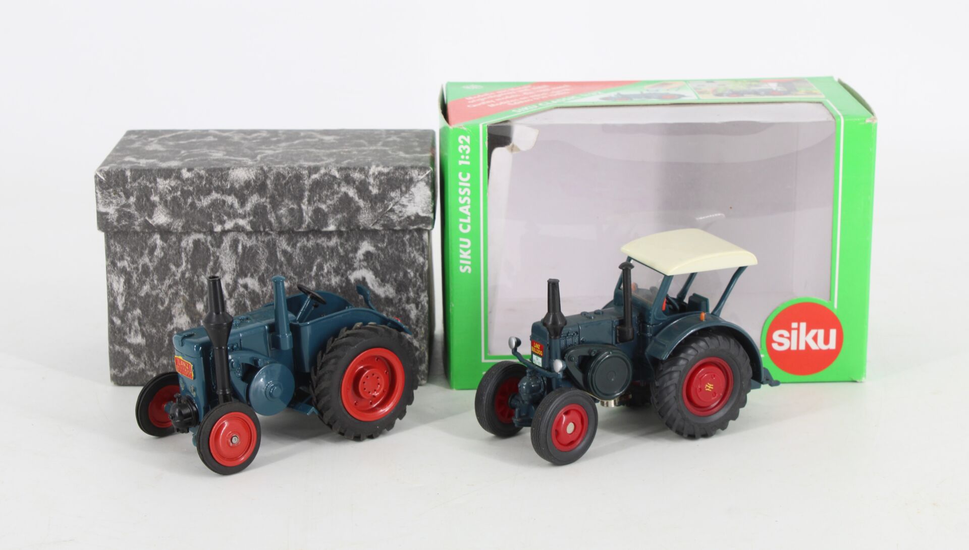 Deux tracteurs Lanz Bulldog