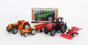 Ensemble de tracteurs, ensileuse & remorque