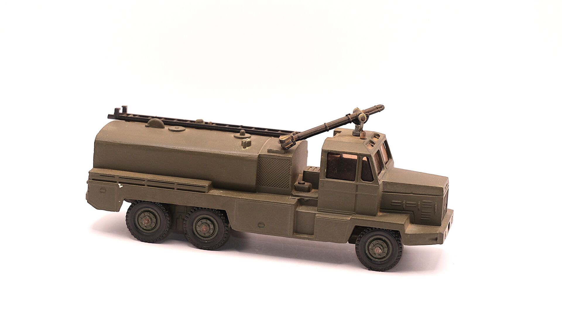 Camion Berliet lance mousse - Armée Française – Image 3